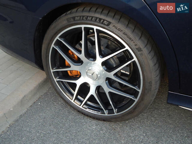 Мерседес Е-Клас 2018 у Києві на Automoto.ua Синій Мерседес Е-Клас, об'ємом двигуна 4 л та пробігом 83 тис. км за 63900 $, фото 15 на Automoto.ua