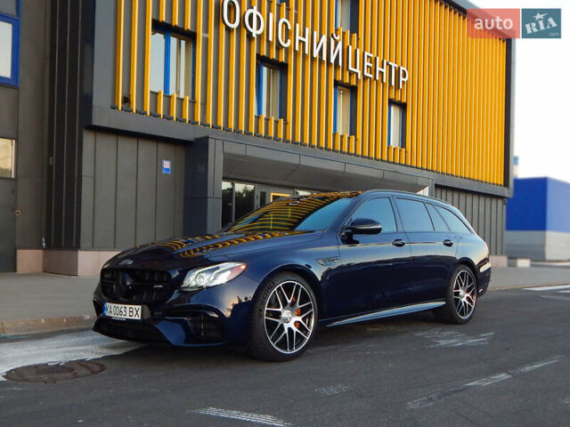 Мерседес Е-Клас 2018 у Києві на Automoto.ua Синій Мерседес Е-Клас, об'ємом двигуна 4 л та пробігом 83 тис. км за 63900 $, фото 1 на Automoto.ua
