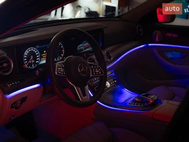 Синий Мерседес Е-Класс, объемом двигателя 0 л и пробегом 51 тыс. км за 38000 $, фото 29 на Automoto.ua