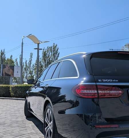 Синий Мерседес Е-Класс, объемом двигателя 1.95 л и пробегом 49 тыс. км за 53700 $, фото 8 на Automoto.ua