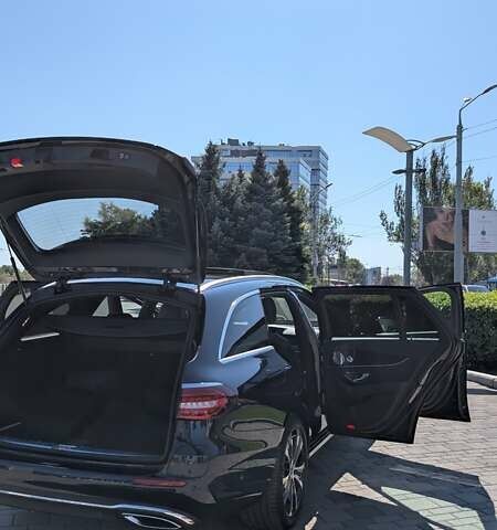 Синий Мерседес Е-Класс, объемом двигателя 1.95 л и пробегом 49 тыс. км за 53700 $, фото 32 на Automoto.ua