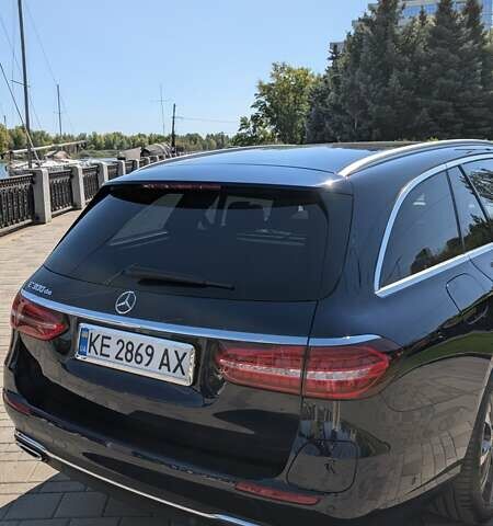 Синий Мерседес Е-Класс, объемом двигателя 1.95 л и пробегом 49 тыс. км за 53700 $, фото 13 на Automoto.ua
