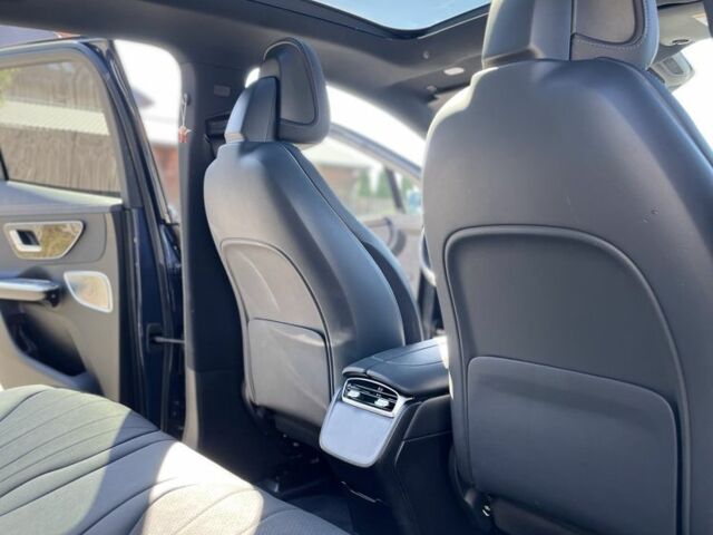 Синій Мерседес Е-Клас, об'ємом двигуна 0 л та пробігом 15 тис. км за 47800 $, фото 16 на Automoto.ua