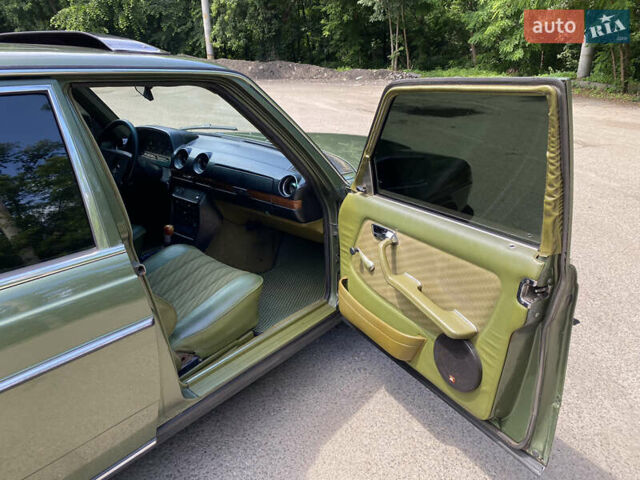 Зеленый Мерседес Е-Класс, объемом двигателя 2.3 л и пробегом 300 тыс. км за 5300 $, фото 21 на Automoto.ua