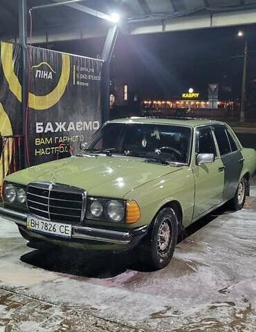 Зеленый Мерседес Е-Класс, объемом двигателя 2 л и пробегом 500 тыс. км за 1500 $, фото 4 на Automoto.ua