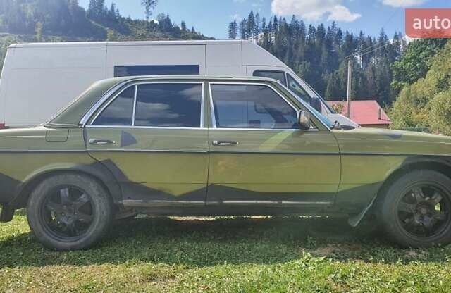 Зеленый Мерседес Е-Класс, объемом двигателя 0 л и пробегом 30 тыс. км за 1250 $, фото 2 на Automoto.ua