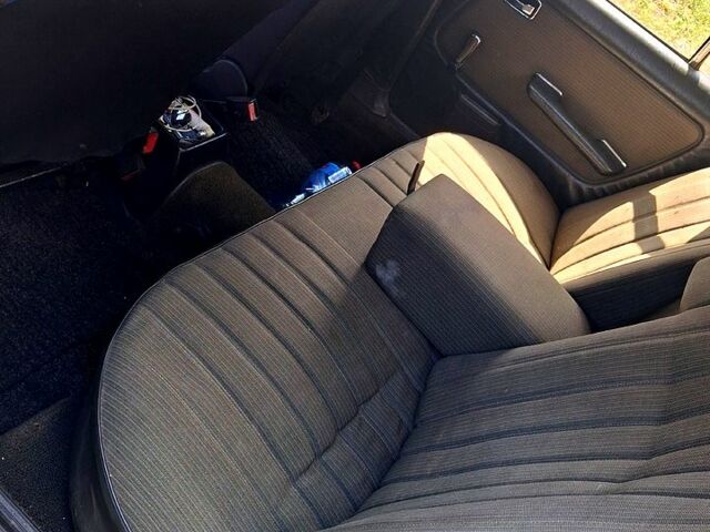 Зеленый Мерседес Е-Класс, объемом двигателя 2 л и пробегом 300 тыс. км за 1500 $, фото 4 на Automoto.ua