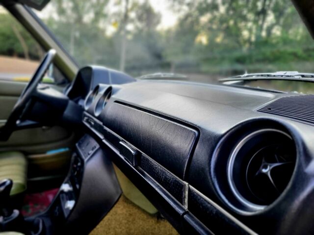 Зеленый Мерседес Е-Класс, объемом двигателя 2.4 л и пробегом 220 тыс. км за 10000 $, фото 14 на Automoto.ua