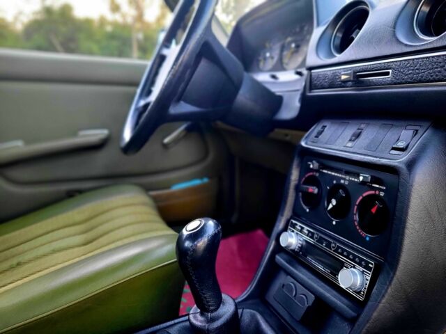 Зеленый Мерседес Е-Класс, объемом двигателя 2.4 л и пробегом 220 тыс. км за 10000 $, фото 15 на Automoto.ua