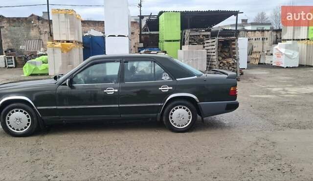 Зеленый Мерседес Е-Класс, объемом двигателя 2 л и пробегом 365 тыс. км за 2500 $, фото 5 на Automoto.ua