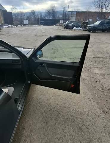 Зеленый Мерседес Е-Класс, объемом двигателя 2 л и пробегом 365 тыс. км за 2500 $, фото 12 на Automoto.ua