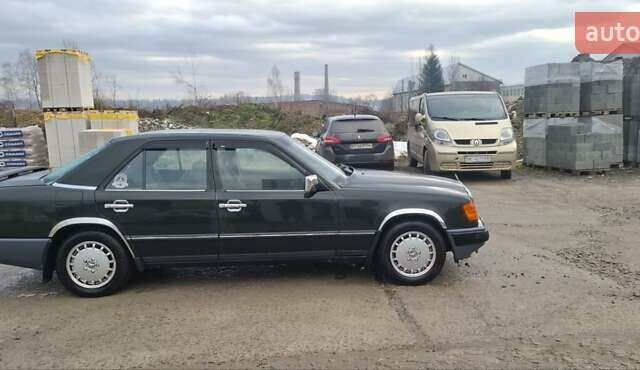 Зеленый Мерседес Е-Класс, объемом двигателя 2 л и пробегом 365 тыс. км за 2500 $, фото 2 на Automoto.ua