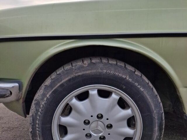 Зелений Мерседес Е-Клас, об'ємом двигуна 2 л та пробігом 450 тис. км за 1900 $, фото 8 на Automoto.ua