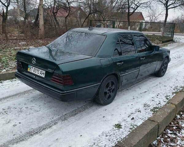 Зелений Мерседес Е-Клас, об'ємом двигуна 2.3 л та пробігом 350 тис. км за 1200 $, фото 3 на Automoto.ua