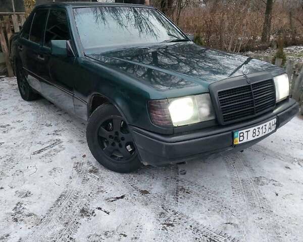 Зелений Мерседес Е-Клас, об'ємом двигуна 2.3 л та пробігом 350 тис. км за 1200 $, фото 11 на Automoto.ua