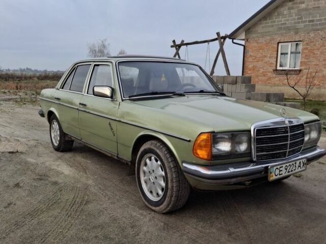 Зелений Мерседес Е-Клас, об'ємом двигуна 2 л та пробігом 450 тис. км за 1900 $, фото 2 на Automoto.ua