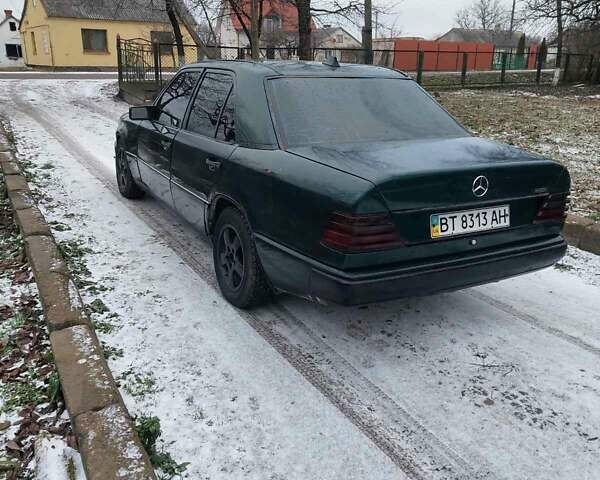 Зелений Мерседес Е-Клас, об'ємом двигуна 2.3 л та пробігом 350 тис. км за 1200 $, фото 9 на Automoto.ua