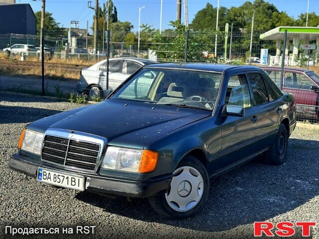 Зеленый Мерседес Е-Класс, объемом двигателя 2.3 л и пробегом 0 тыс. км за 1200 $, фото 8 на Automoto.ua