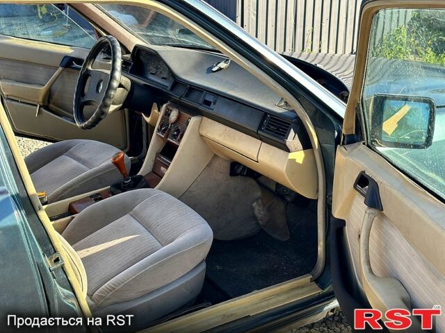 Зеленый Мерседес Е-Класс, объемом двигателя 2.3 л и пробегом 0 тыс. км за 1200 $, фото 12 на Automoto.ua