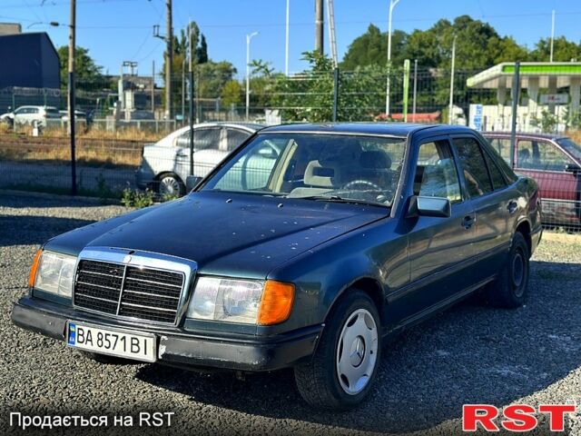 Зеленый Мерседес Е-Класс, объемом двигателя 2.3 л и пробегом 0 тыс. км за 1200 $, фото 2 на Automoto.ua