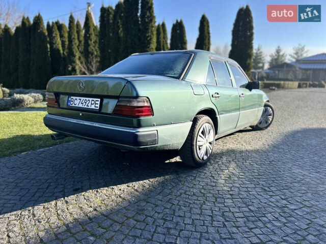 Зеленый Мерседес Е-Класс, объемом двигателя 2.6 л и пробегом 350 тыс. км за 2249 $, фото 2 на Automoto.ua