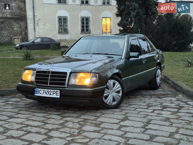 Зеленый Мерседес Е-Класс, объемом двигателя 2.6 л и пробегом 350 тыс. км за 2249 $, фото 1 на Automoto.ua
