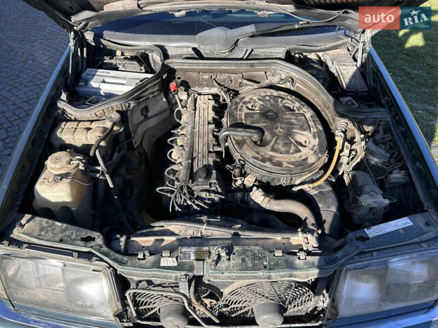 Зеленый Мерседес Е-Класс, объемом двигателя 2.6 л и пробегом 350 тыс. км за 2249 $, фото 10 на Automoto.ua