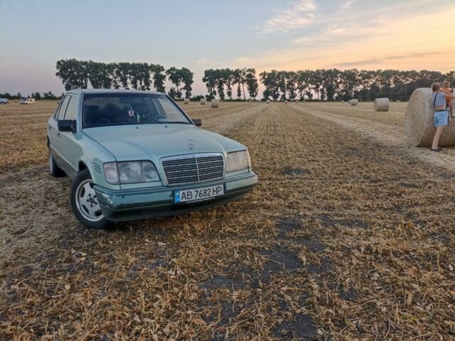 Зеленый Мерседес Е-Класс, объемом двигателя 2.5 л и пробегом 560 тыс. км за 2500 $, фото 9 на Automoto.ua