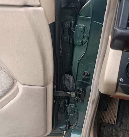 Зелений Мерседес Е-Клас, об'ємом двигуна 2.2 л та пробігом 549 тис. км за 3200 $, фото 9 на Automoto.ua