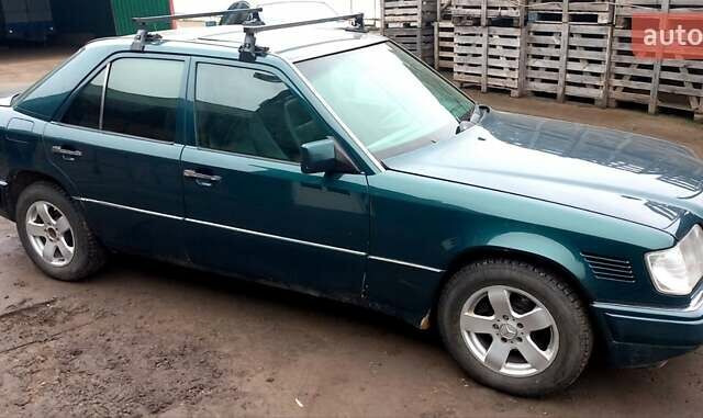 Зелений Мерседес Е-Клас, об'ємом двигуна 2.5 л та пробігом 300 тис. км за 3000 $, фото 19 на Automoto.ua