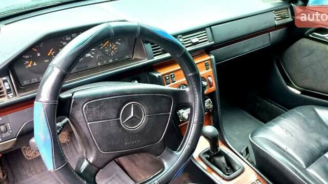 Зелений Мерседес Е-Клас, об'ємом двигуна 2.5 л та пробігом 300 тис. км за 3000 $, фото 9 на Automoto.ua