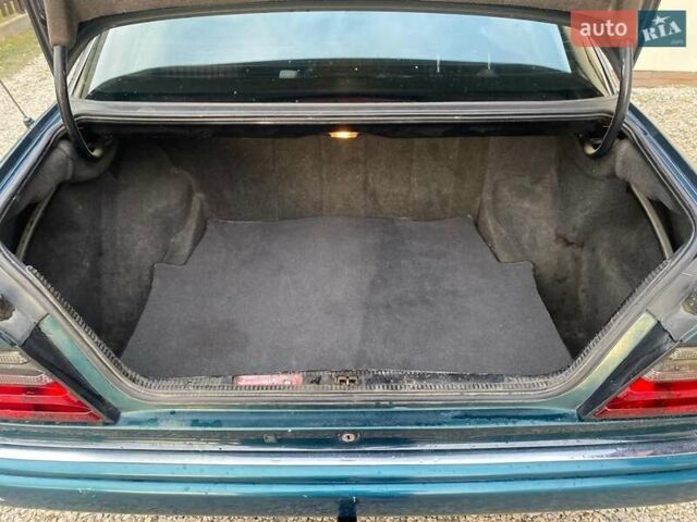 Зеленый Мерседес Е-Класс, объемом двигателя 2.5 л и пробегом 519 тыс. км за 4500 $, фото 8 на Automoto.ua