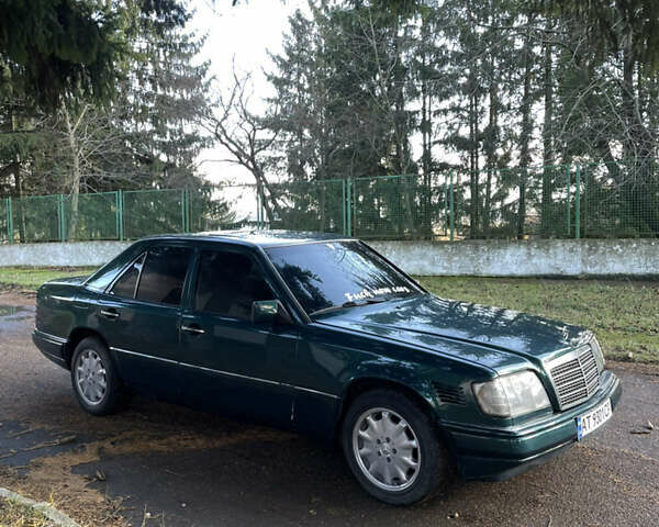 Зеленый Мерседес Е-Класс, объемом двигателя 2.2 л и пробегом 419 тыс. км за 2600 $, фото 4 на Automoto.ua