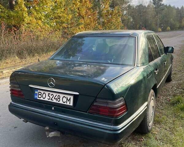 Зеленый Мерседес Е-Класс, объемом двигателя 2.5 л и пробегом 532 тыс. км за 2600 $, фото 8 на Automoto.ua