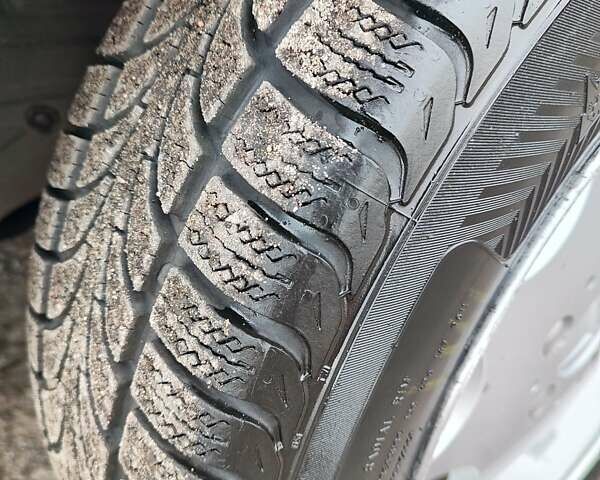 Зеленый Мерседес Е-Класс, объемом двигателя 2 л и пробегом 500 тыс. км за 2300 $, фото 18 на Automoto.ua