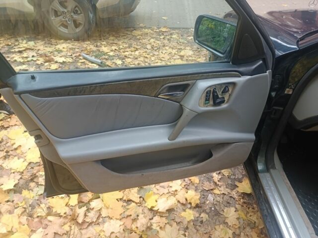 Мерседес Е-Клас 1995 у Сумах на Automoto.ua Зелений Мерседес Е-Клас, об'ємом двигуна 3.2 л та пробігом 30 тис. км за 2500 $, фото 5 на Automoto.ua