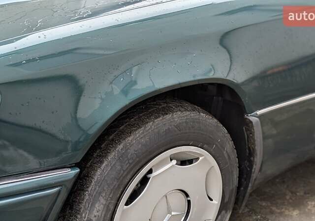 Зеленый Мерседес Е-Класс, объемом двигателя 2 л и пробегом 460 тыс. км за 3450 $, фото 13 на Automoto.ua