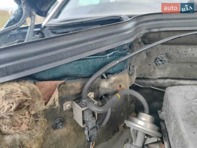 Зеленый Мерседес Е-Класс, объемом двигателя 2 л и пробегом 500 тыс. км за 2300 $, фото 20 на Automoto.ua