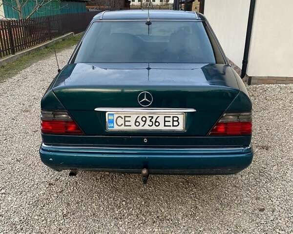 Зеленый Мерседес Е-Класс, объемом двигателя 2.5 л и пробегом 519 тыс. км за 4500 $, фото 1 на Automoto.ua