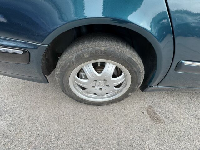 Зелений Мерседес Е-Клас, об'ємом двигуна 4.2 л та пробігом 250 тис. км за 3500 $, фото 8 на Automoto.ua