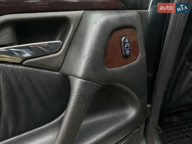 Зеленый Мерседес Е-Класс, объемом двигателя 3.2 л и пробегом 333 тыс. км за 2450 $, фото 11 на Automoto.ua