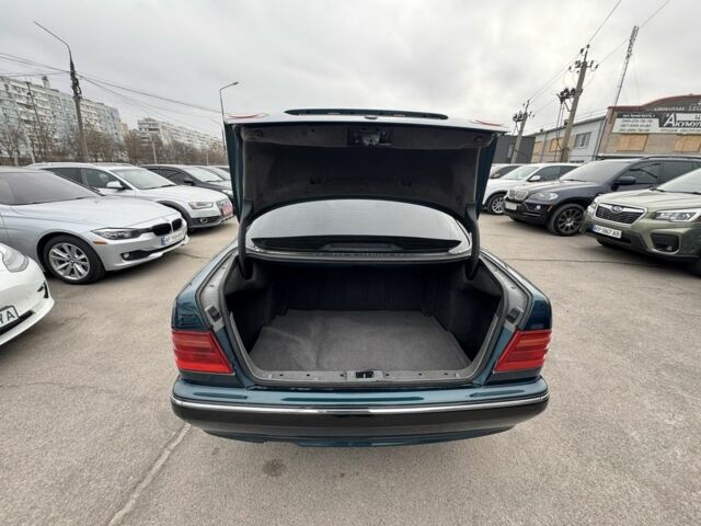 Зелений Мерседес Е-Клас, об'ємом двигуна 4.2 л та пробігом 250 тис. км за 3500 $, фото 9 на Automoto.ua