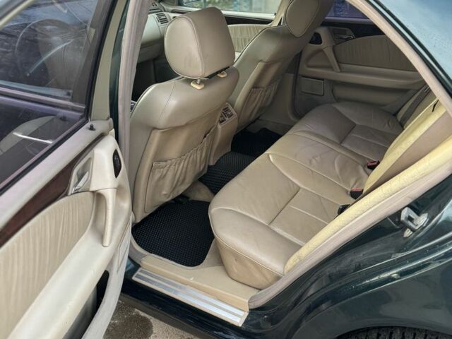 Зеленый Мерседес Е-Класс, объемом двигателя 4.3 л и пробегом 500 тыс. км за 3600 $, фото 6 на Automoto.ua