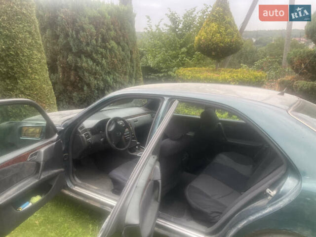 Зеленый Мерседес Е-Класс, объемом двигателя 2 л и пробегом 290 тыс. км за 2900 $, фото 5 на Automoto.ua