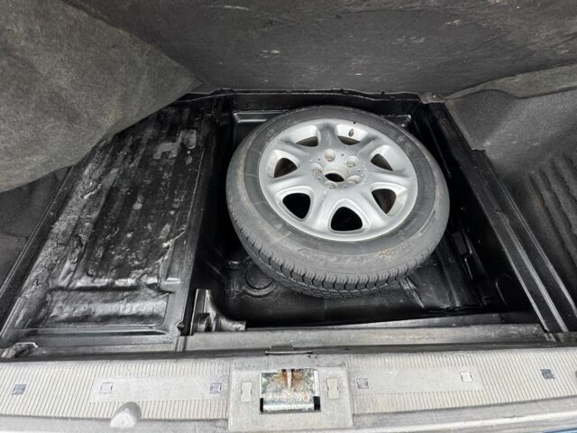 Зелений Мерседес Е-Клас, об'ємом двигуна 4.2 л та пробігом 250 тис. км за 3500 $, фото 10 на Automoto.ua