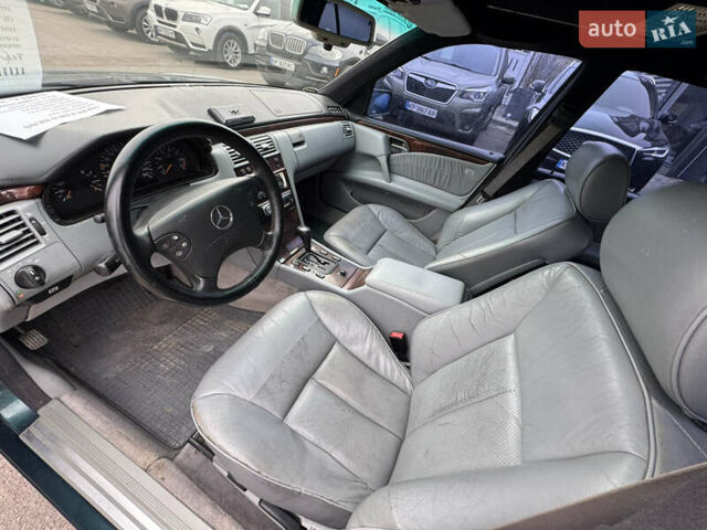 Зелений Мерседес Е-Клас, об'ємом двигуна 4.2 л та пробігом 250 тис. км за 3500 $, фото 11 на Automoto.ua