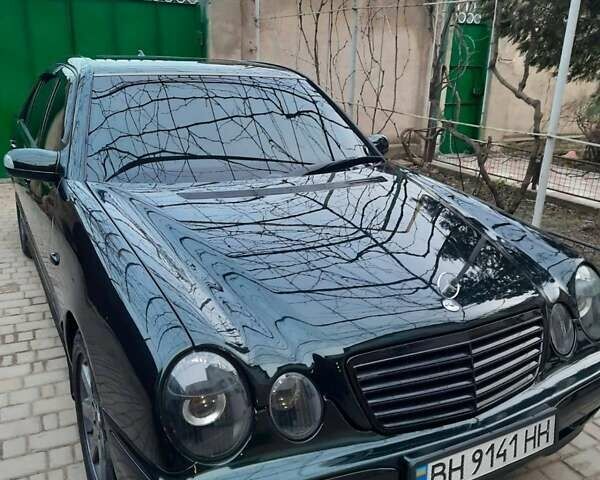 Зеленый Мерседес Е-Класс, объемом двигателя 2.3 л и пробегом 300 тыс. км за 4500 $, фото 10 на Automoto.ua