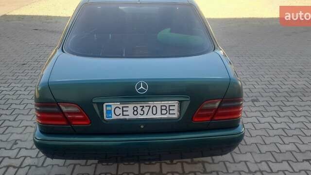Зеленый Мерседес Е-Класс, объемом двигателя 2.3 л и пробегом 373 тыс. км за 2700 $, фото 10 на Automoto.ua