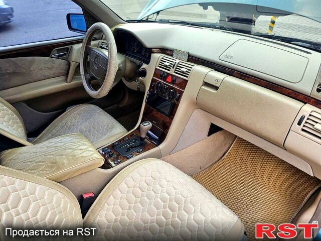 Зелений Мерседес Е-Клас, об'ємом двигуна 2.8 л та пробігом 278 тис. км за 2999 $, фото 10 на Automoto.ua