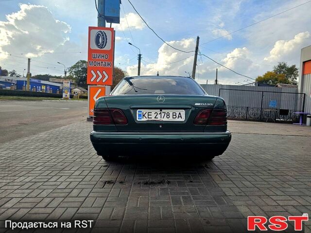 Зелений Мерседес Е-Клас, об'ємом двигуна 2.8 л та пробігом 278 тис. км за 2999 $, фото 3 на Automoto.ua